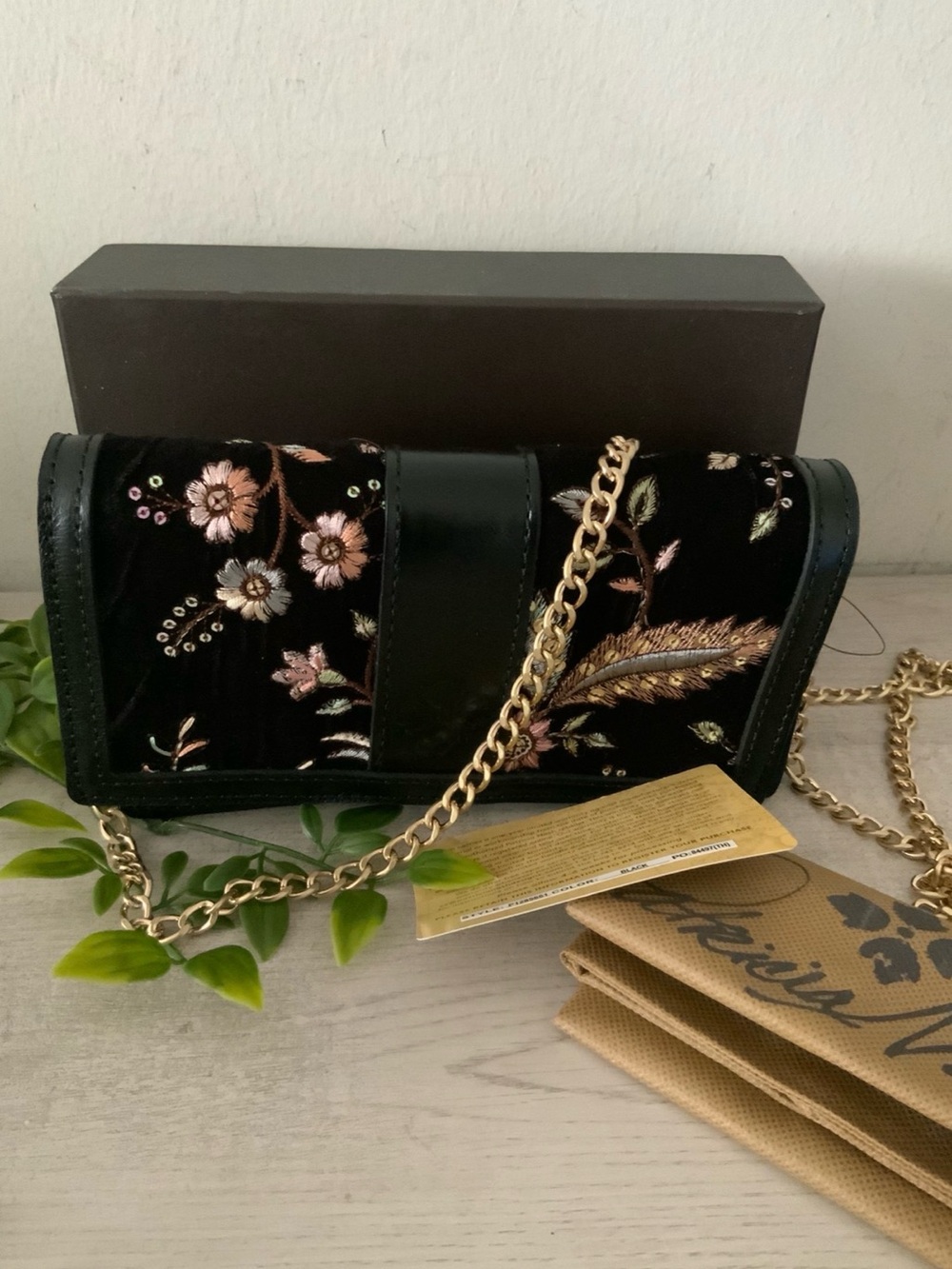 NWT PATRICIA NASH GEMMA CROSSBODY IN GIFT BOX